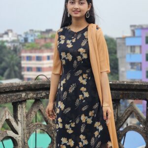 মোস্ট ডিমান্ডিং রেডি  থ্রি-পিস