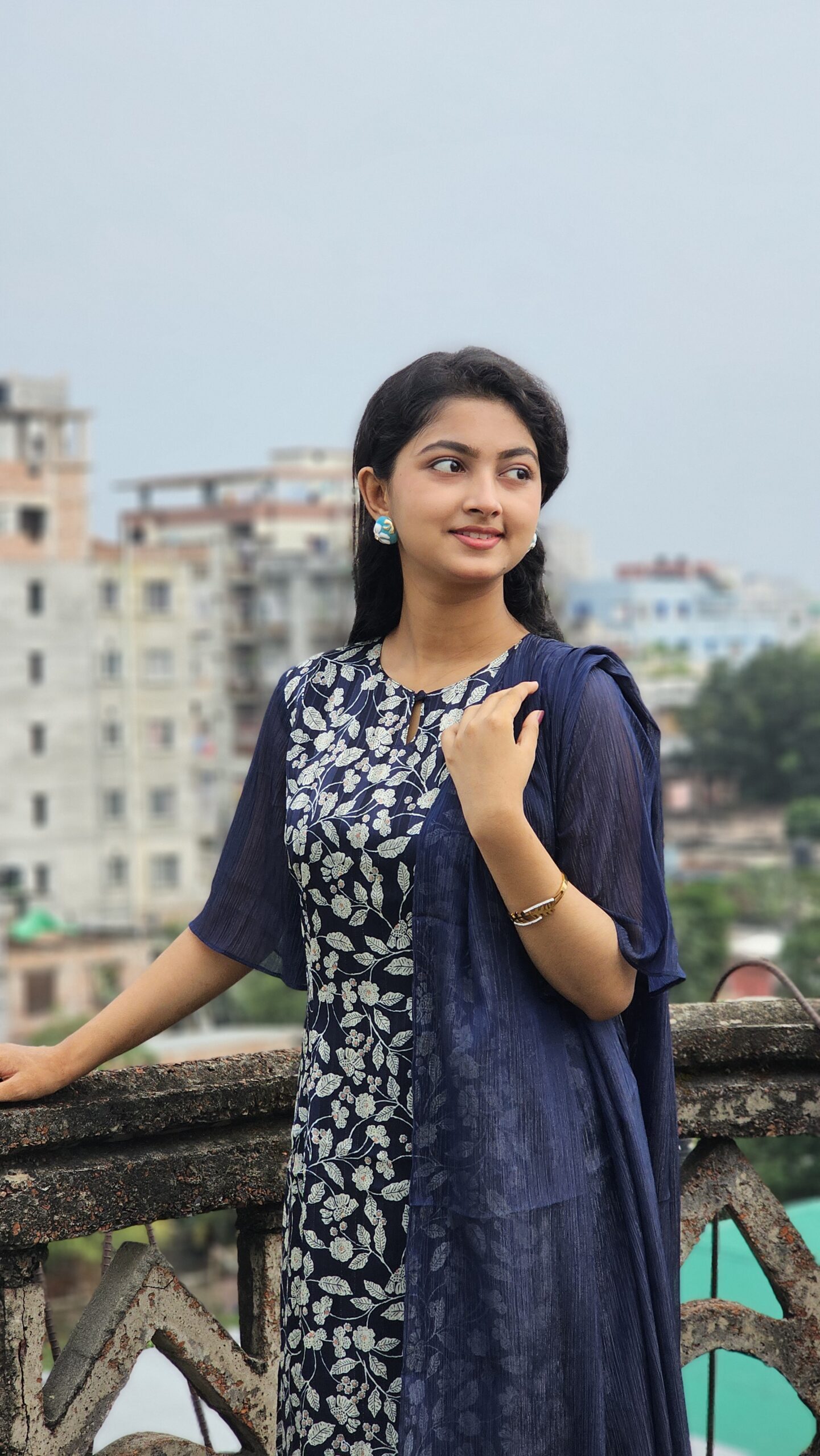 মোস্ট ডিমান্ডিং রেডি থ্রি-পিস - Image 3